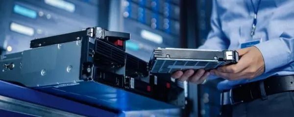 Nouveau serveur ou serveur recertifié – lequel choisir ?