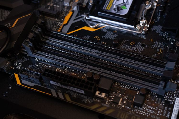 How much RAM in a company server – how not to overpay and not to run short of memory