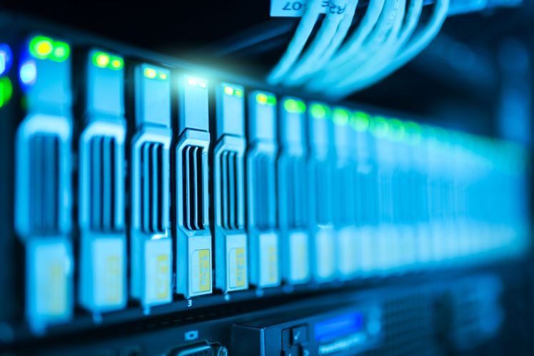 Enterprise backup server – how much storage do you need, which RAID level, and what drives actually make sense?