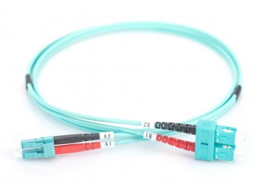Câble fibre optique Digitus LC/SC OM3 MM 50/125um LS0H DUPLEX 3m DK-2532-03/3